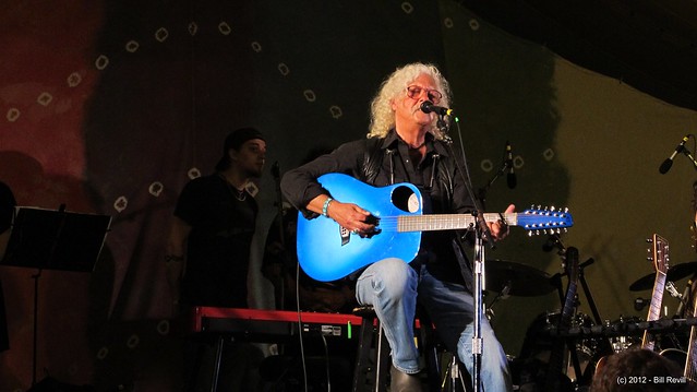 Arlo Guthrie and his blue guitar