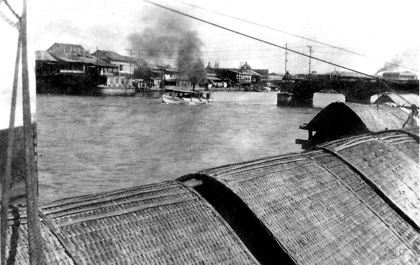 Flood damaged Bridge of Spain (Puente de España) over the Pasig River, Manila, Philippines, early 20th Century.