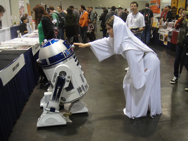 WonderCon 2012 - R2-D2 and Princess Leia