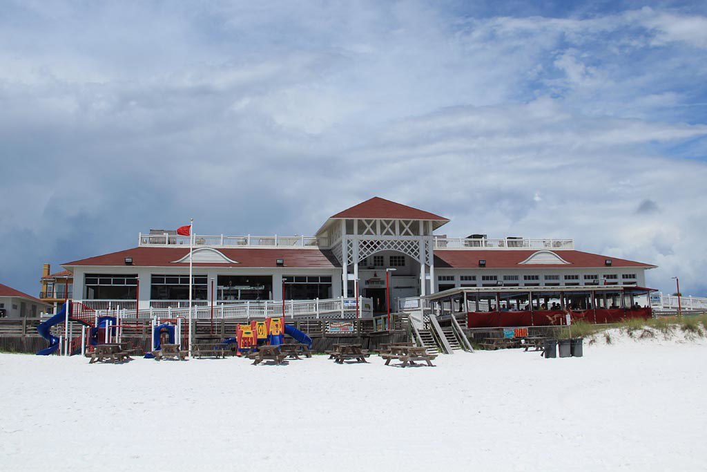 Destin Florida - Beach Side of The Crab Trap, Photo of the …