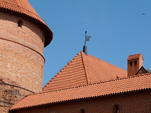 roof tower architecture lithuania trakai redbricks redtiles trakaicastle abigfave flickrdiamond citrit blinkagain