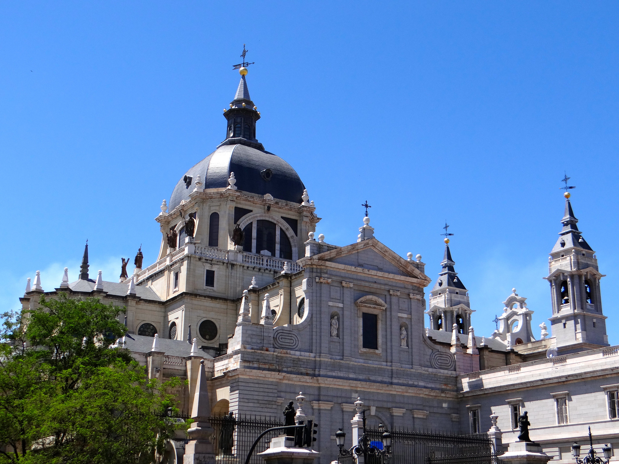 Catedral de Santa Maria la Real de la Almudena