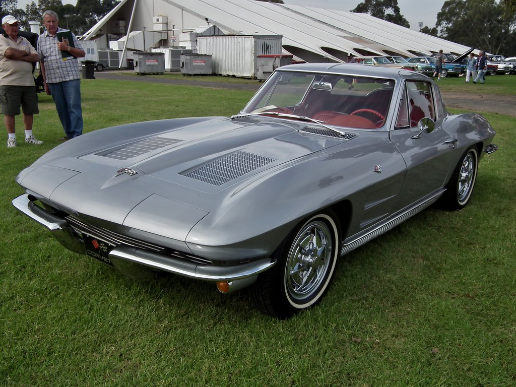 Image of 1963 Chevrolet C2 Corvette Stingray coupe