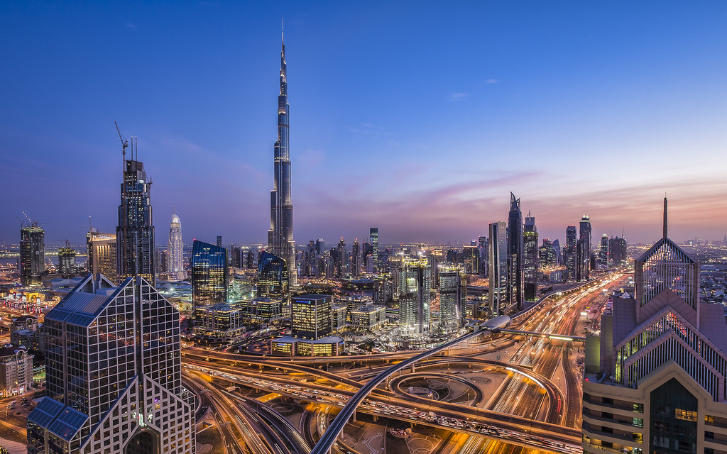 Dubai Evening Another shot of Dubai skyline on top of Shan… Flickr