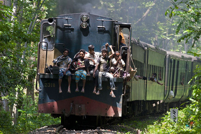 Morning train trough Lawachhora national park