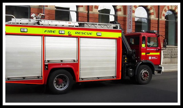 Avon Fire & Rescue Service F/63/96  N603MHY  FKA 09R1  R.T.  09 Temple  Renault Saxon Sanbac