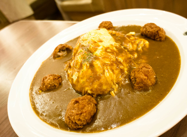 Japanese's Fried Chicken with Egg แกงกะหรี่ไข่กวน ไก่ทอด