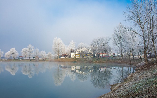 lake Zajarki (086) - misty morning