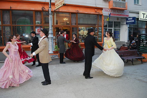 Coconite 12 Aprilie 2012 - Ansamblul Coconite/Galeriile Anticariat … | Flickr