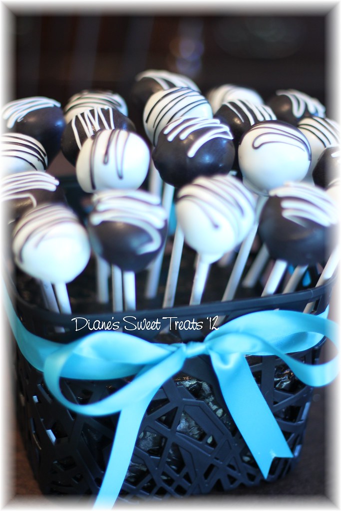 cake pops - black and white | For a birthday party - white d… | Flickr