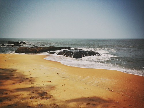 Kappad Beach by Rajesh_Kr, Kozhikode, Kerala morning sea beach rock sunrise kerala calicut kozhikode kappad kappadbeach uploade