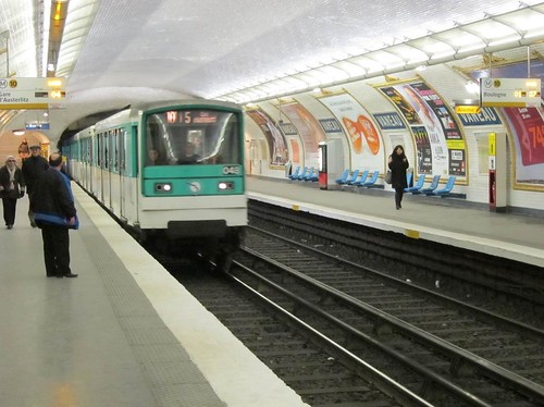 Tren procedente de la Estacin Boulogne en direccin a la Estacin Gare d'Austerlitz
