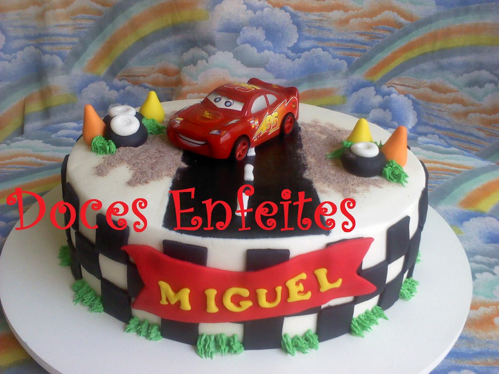 Bolo carros Disney  Desserts, Cake decorating, Cake