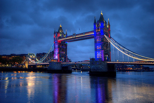Welcome the Flame | Tower Bridge at dusk, London, the Olympi… | Flickr