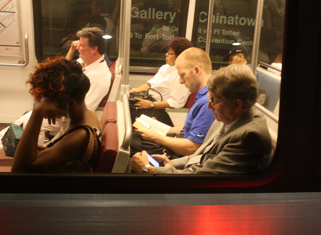 Wmata Using Phone 04a.WMATA.GalleryPlaceChinatown.WDC.16August2011 | People Re… | Flickr