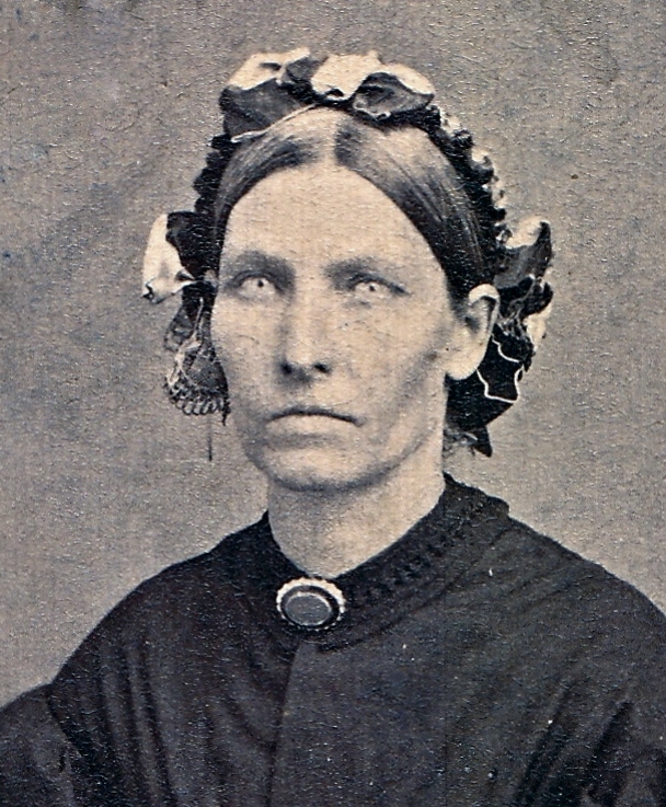 Blue-Eyed Widow, Albumen Carte de Visite, Circa 1862, Detail