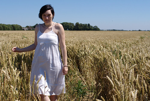 portrait english field model wheat sony harvest sunny anita fens