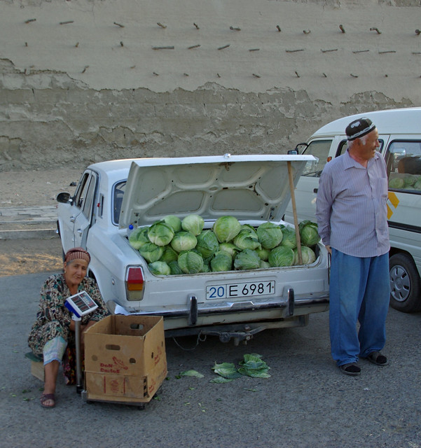 Venedors de cols a Bukhara