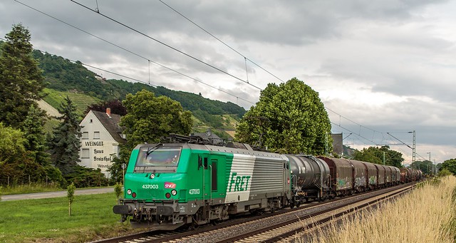 0593_2016_06_18_Leutesdorf_SNCF_0037_003_mit_gem_Güterzug_Köln