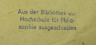 Stamp from the library of the  Hochschule für Philosophie München
