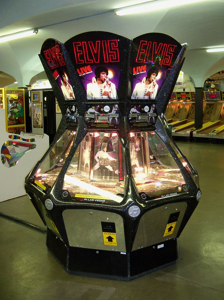 OH Sandusky - Elvis, Elvis coin pusher arcade game at the C…