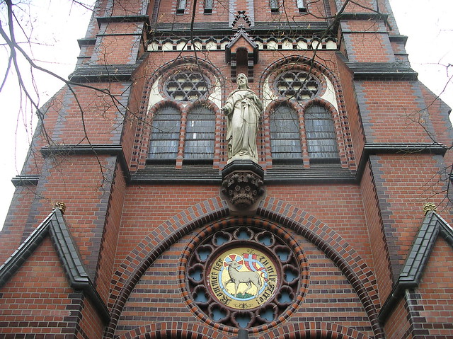 1891/94 Berlin Christus von Wilhelm Wandschneider Sandstein Portal evangelische Samariterkirche von Gotthilf Ludwig Möckel Samariterplatz in 10247 Friedrichshain
