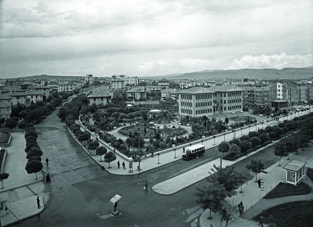 Atatürk Boulevard, General Directorate of Turkish Red Crescent (Kızılay Genel Müdürlüğü), 1940's