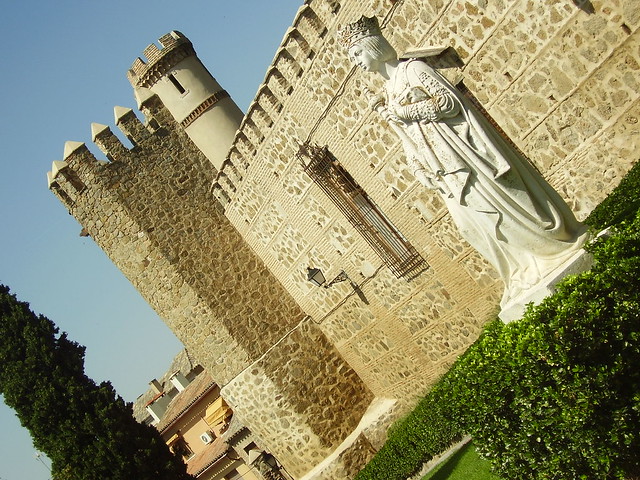 Estatua de Isabel I en Toledo