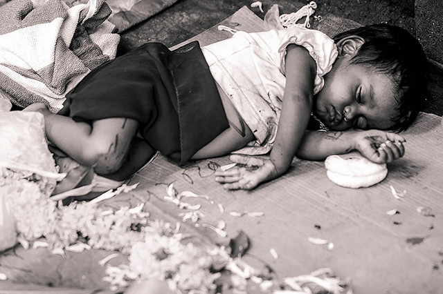 #58 Children Life. Sleeping on the ground... | Mumbai | India