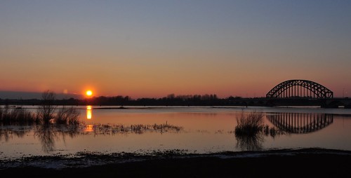 bridge sunset panorama holland nature river landscape zonsondergang sonnenuntergang nederland natuur paisaje rivière holanda brug paysage landschaft paysbas zon ijssel veluwe zwolle overijssel hightide landschap niederlande solnedgang zonlicht uiterwaarden gelderland puestadelsol reflectie coucherdusoleil rivier hattem watermeadows hoogwater ijsselbrug nikond90 hetengelsewerk brüge wilmahw61 522015