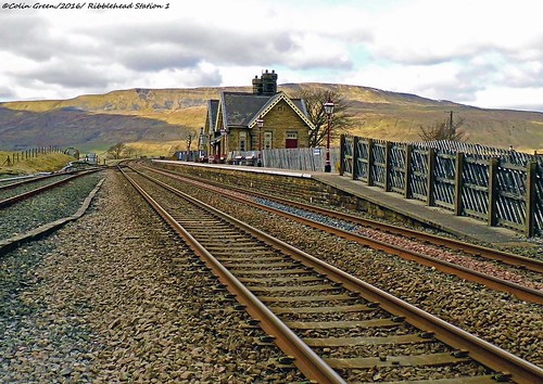 station train yorkshire north scenic railway dales moorland ribblehead settletocarlisle railwaytrain battymoss ribbsta