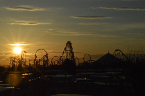 The Disappearing Sun outside Fantasy by CoasterMadMatt, park uk greatbritain sunset sea england sky orange sun english sunshine silhouette yellow fun island