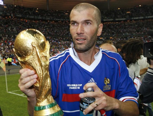 FRANCE/SOCCER - France's Zinedine Zidane holds the World Cup… - Flickr