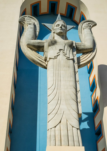 Art Deco Statue 2