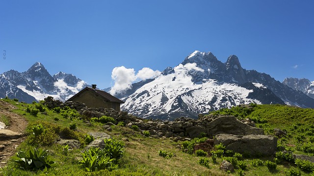 Chalet avec vue ! Hiking the Chamonix Mont-Blanc trails !