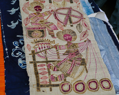 china embroidery indigo guizhou miao minority etnic stammen borduurwerk liupanshui zuidwestchina sidecombmiao minderheidsgroep villagemouerguan