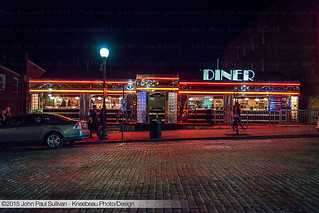 Court Street Diner at night