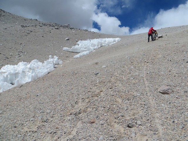 The steep push up towards Corona del Inca