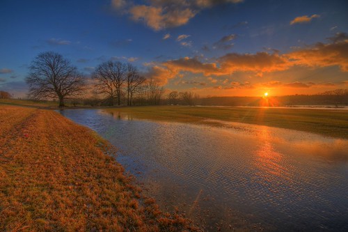 For the Lovers of Landscapes by Metal Maik, Sunset over a flooded meadow near the village Seerau, in Lower Saxony, Germany.
Sonnenuntergang übe