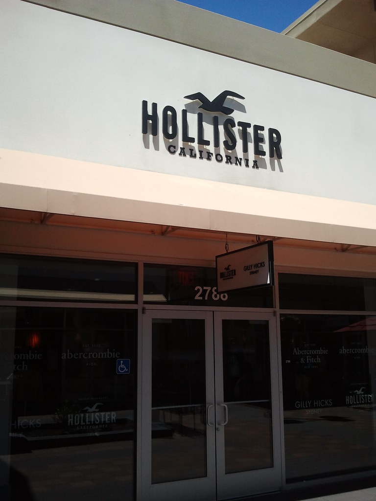 Hollister - Livermore Premium Outlets 