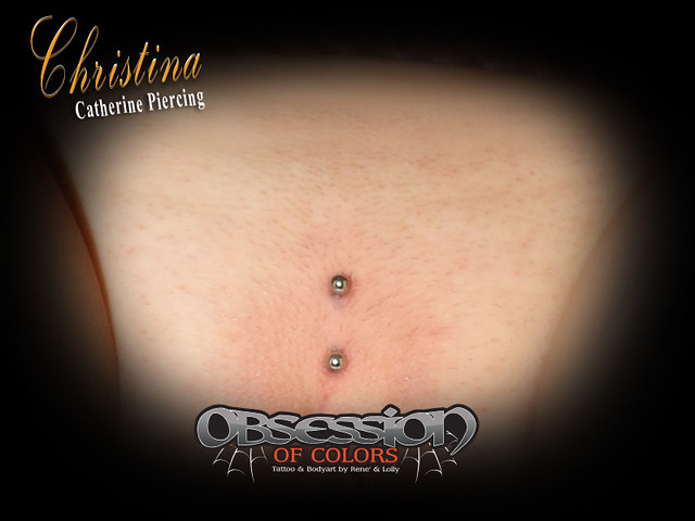 Frau intimpiercing Category:Christina piercings