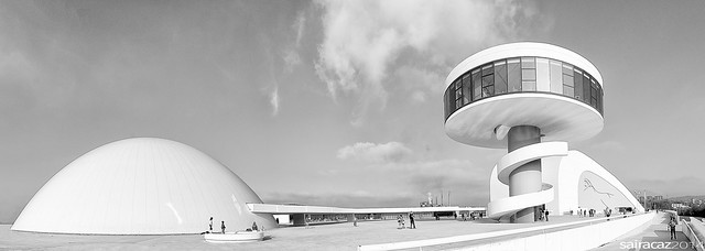 Panorama Centro Niemeyer bn (explore)