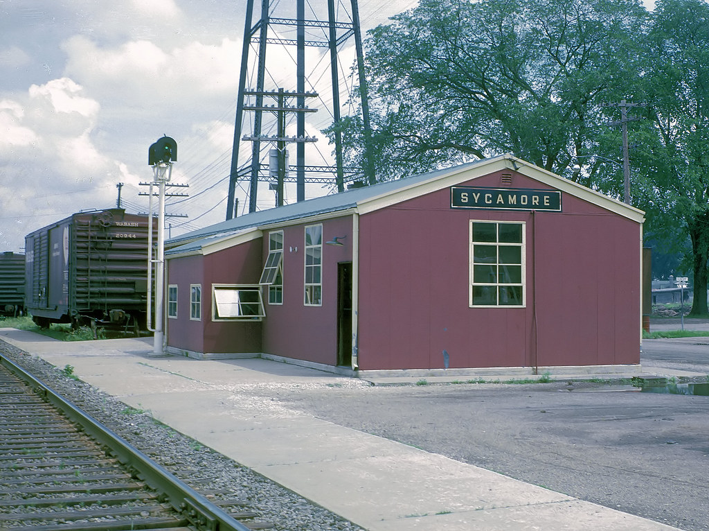 CGW station at Sycamore, IL manned by 5 personnel, a very important center for the CGW on June 23, 1962