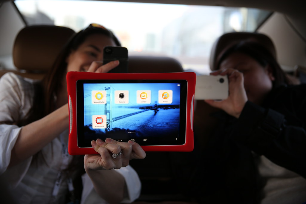 Fuhu DreamTab Tablet