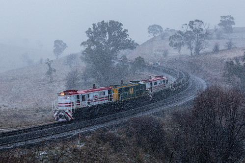 winter snow west holland train john au main rail australia line alpine maintenance nsw works newsouthwales locomotive snowfall ballast alco dl351 sodwalls 48s34 48s35 48s36 8m46
