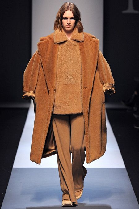 Oversize Huge Coat @ MaxMara fall winter 2013 #mfw milan #fashion week