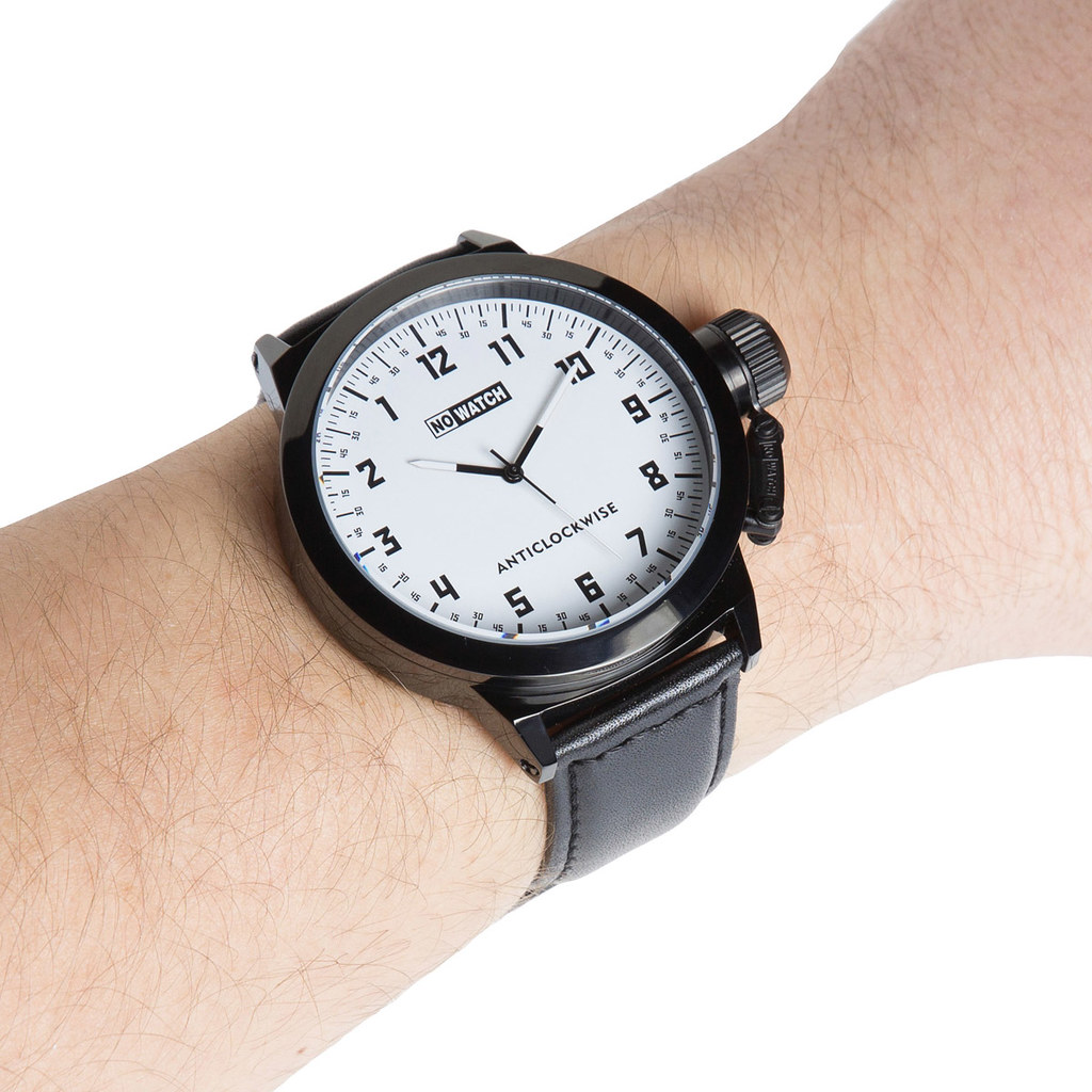 Обратные наручные часы. Наручные часы no-watch ml1-21413-b1. Часы с обратным ходом. Часы с обратным ходом наручные. Часы с обратным циферблатом.