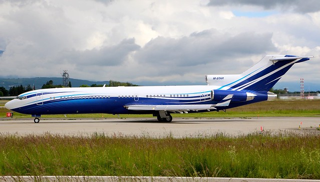 Starling Aviation. M-STAR. Boeing 727-2X8.