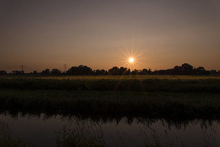 Sunset at small River / Sonnenuntergang am kleinen Fluss