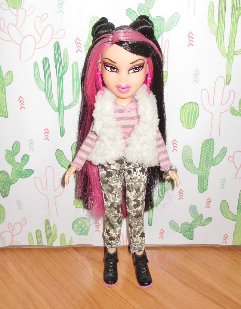 LONG LIGHT BLONDE Rare MGA Bratz Cloe Doll with Pink Hair Bratz pink ha...